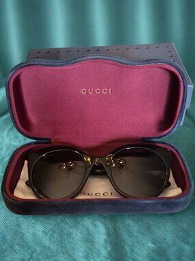 Gucci Black Cat-Eye Sunglasses